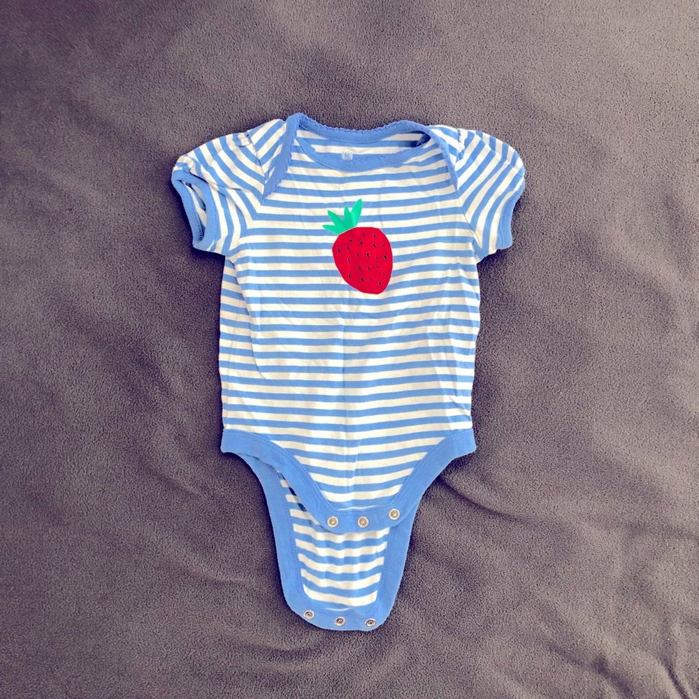Baby Gap Strawberry Short sleeve bodysuit